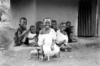 bambini dell'uganda